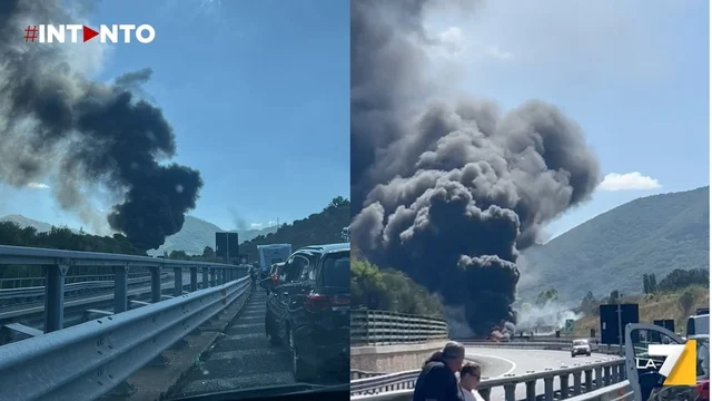 Incendio sull’A2 Salerno–Reggio Calabria: ingorgo di auto completamente in fiamme a Mormanno