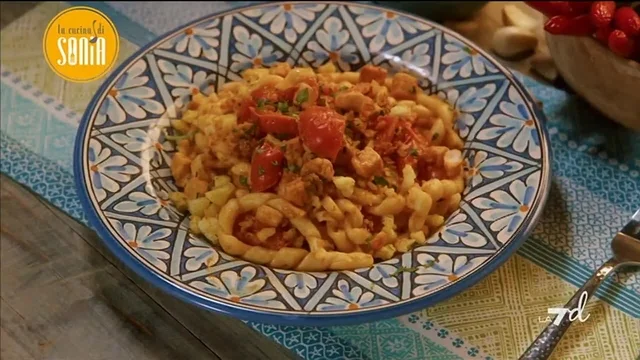 Busiate al ragù di pesce spada
