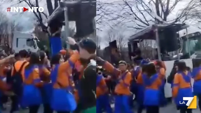 Saluto fascista al Carnevale di Pinerolo: scoppia la polemica, gli organizzatori si dissociano