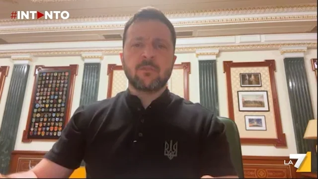 Zelensky avverte: "Le forze russe temono per la loro parata”, possibile attacco alla Parata della Vittoria di Mosca il 9 maggio