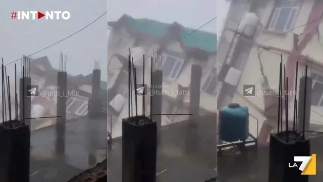 India, crolla un palazzo a Shimla dopo giorni di piogge