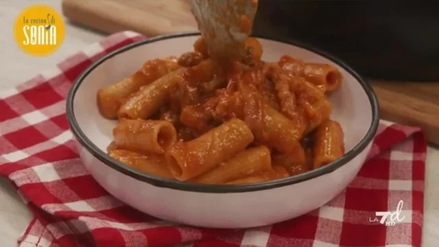 Pasta alla zozzona
