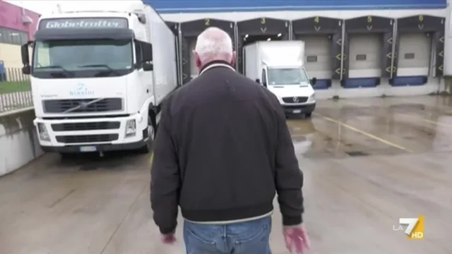 "Assumo solo autisti over 50"