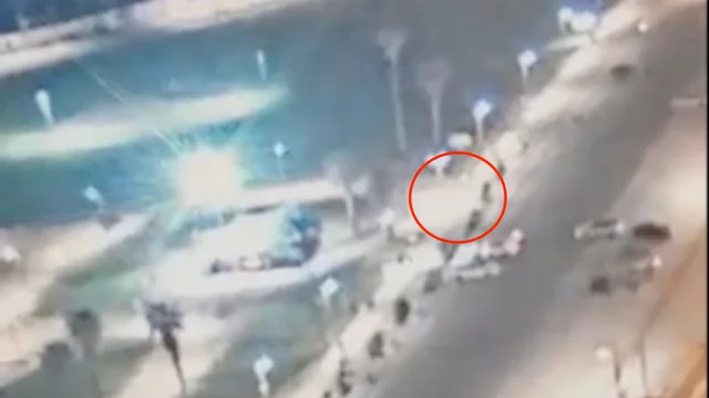 Attentato a Tel Aviv, auto sulla folla: le drammatiche immagini
