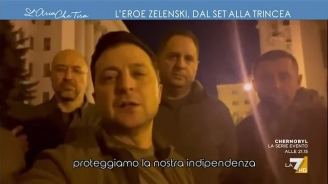 Il Presidente dell'Ucraina Volodymyr Zelensky, dal set alla trincea