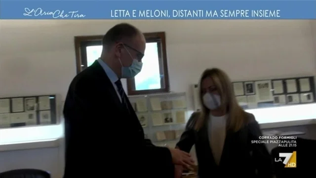 Giorgia Meloni ed Enrico Letta come Sandra e Raimondo, distanti ma sempre insieme