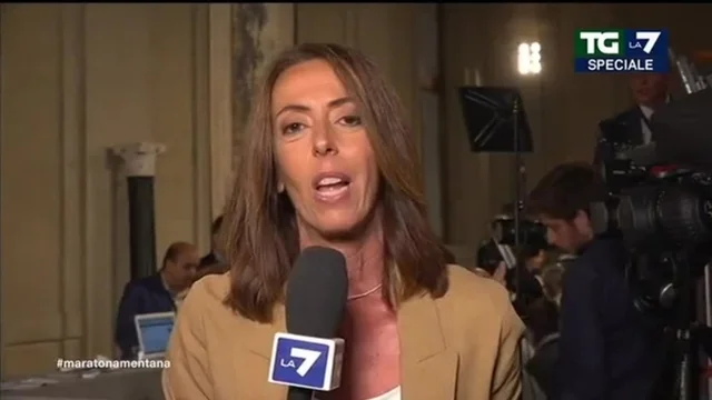 Grande attesa per le parole di Mattarella, fervono le trattative tra i partiti