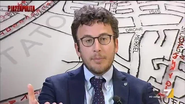 Fusaro: black block tra i gilet gialli? ‘Sono infiltrati della polizia!’