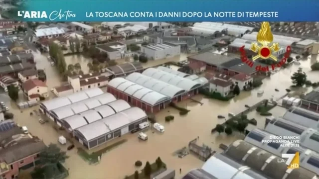 La Toscana conta i danni dopo la notte di tempesta il collegamento da Campi Bisenzio
