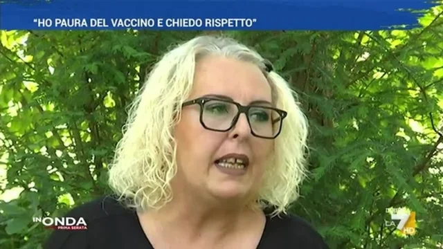 "Ho paura del vaccino, chiedo rispetto"