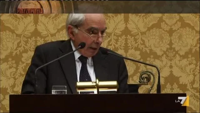A CHE SERVONO I PARTITI? - LA COPERTINA