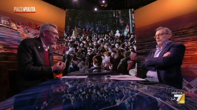 Nemici degli italiani, Landini: “Lo è il governo che vuole cambiare Costituzione”