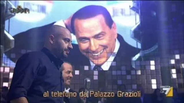 PARAGONE TELEFONA, BERLUSCONI NON RISPONDE