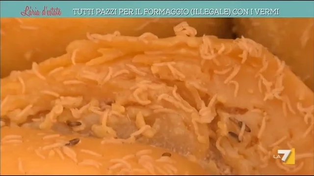 Tutti pazzi per il formaggio (illegale) con i vermi