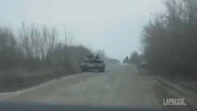 Ucraina, i carri armati sparano: le immagini dei feroci combattimenti