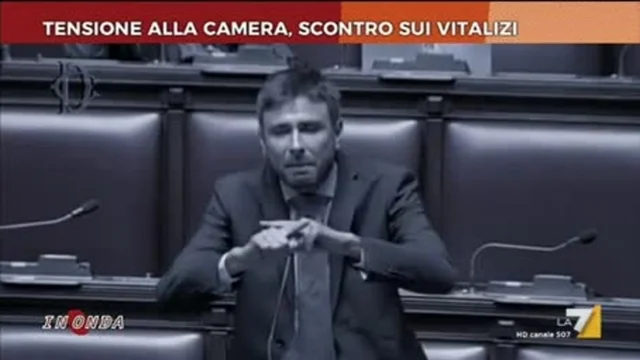 Tensione alla Camera, scontro sui vitalizi