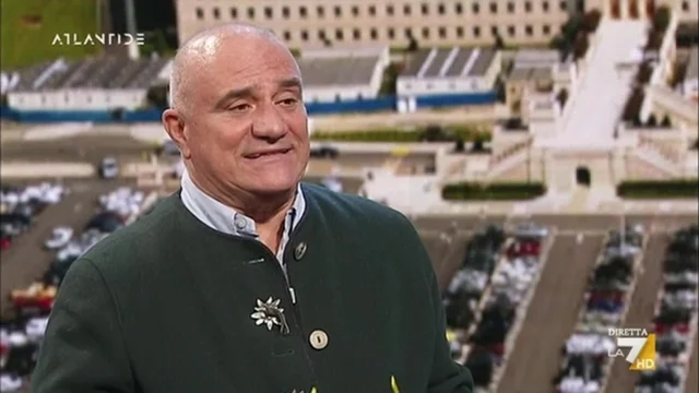 L'intervista al Generale Umberto Rapetto: "Non abbiamo le prove dell'esistenza degli alieni"