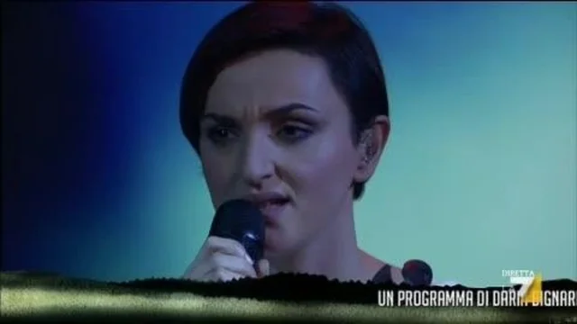 Arisa Canta "La Notte"