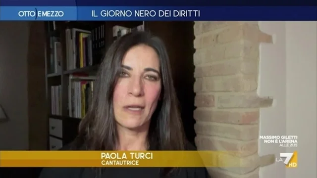 Nozze Turci-Pascale: quando la cantautrice criticò gli applausi dopo l'affossamento del ddl Zan