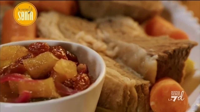 Bollito misto con chutney di mele