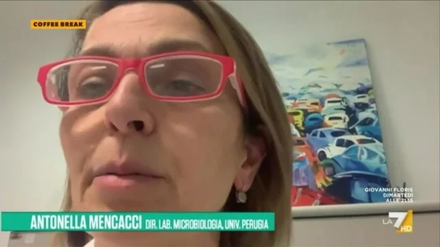 "Basta tamponi a tutti" il sistema dei test molecolari è al collasso