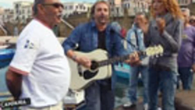 POZZUOLI, MARE E CANTAUTORI