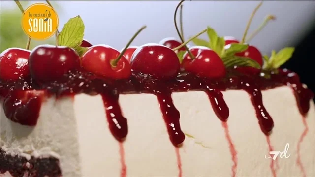 Mattonella di yogurt e ciliegie