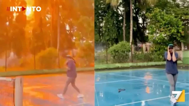 Indonesia, Fulmine colpisce un albero a pochi metri da una tennista: attimi di paura