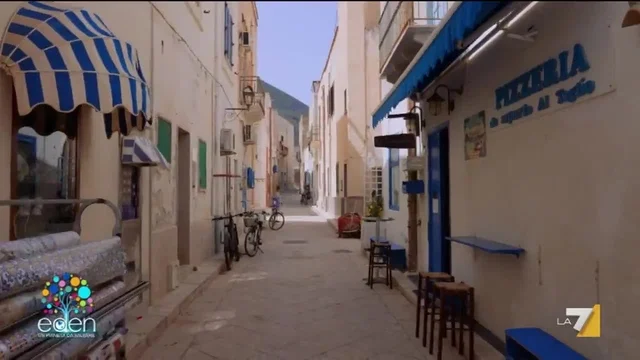 Marettimo - Tra i vicoli colorati del centro