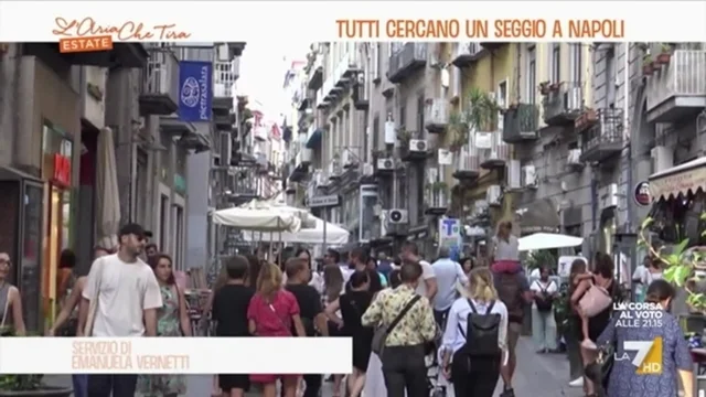 Tutti cercano un seggio a Napoli