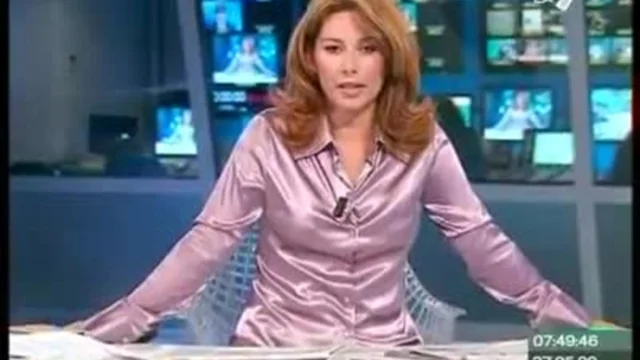 DARIO A SILVIO: DIALOGARE TU NON VUOI, TU VOTALA SE PUOI... LA MOZIONE! (1a pt)