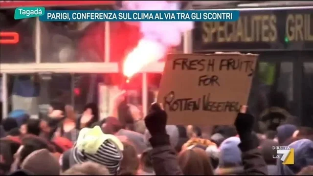 Parigi, Conferenza sul Clima al via tra gli scontri