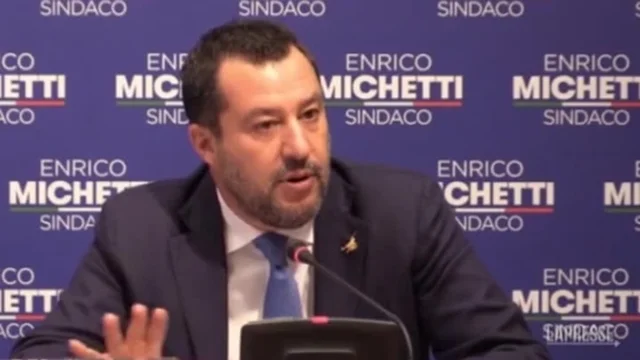 Governo, Matteo Salvini: "Sono preoccupato, ho chiesto incontro a Draghi perché così il Paese non va lontano"