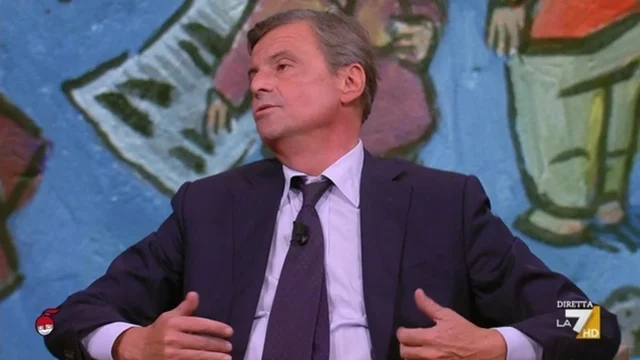 Calenda sbotta: "Sente il clima d'odio? No, io sento che due palle..."