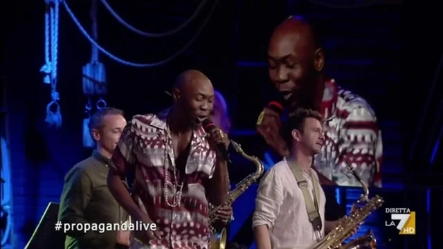 Seun Kuti - "water no get enemy"