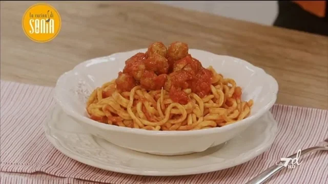 Maccheroni alla chitarra con le pallottine