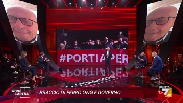 Humanity, Donzelli: "Speculazione sulle vite umane, si tolga la stella rossa del comunismo dal collo", Vauro: "Occhio camerata"