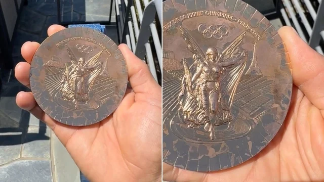 Olimpiadi 2024, le medaglie olimpiche si rovinano dopo una sola settimana: la denuncia dell'atleta
