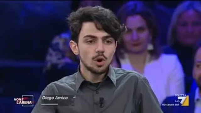 Diego Amico, ventenne disoccupato: 'Nel centro per l'impiego di Taranto ore e ore di attesa per non avere risposte'