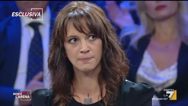 La commozione di Asia Argento nel parlare della delicata situazione lavorativa e familiare
