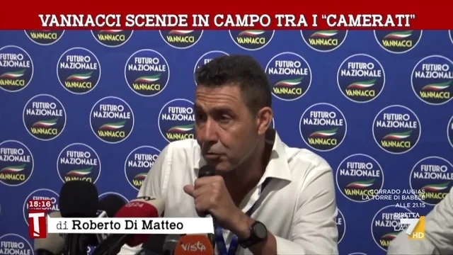 Vannacci scende in campo tra i "camerati"