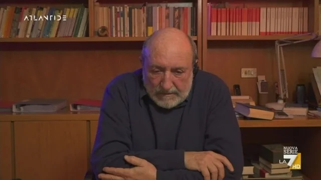 L'intervista al prof. Umberto Galimberti: "Covid non è un nemico come in guerra, genera angoscia e non paura. I negazionisti sono deliranti"