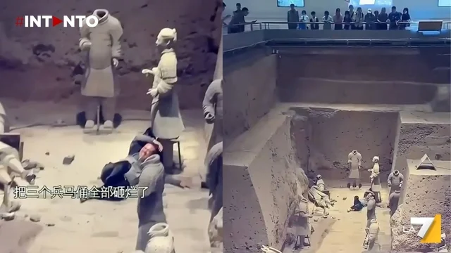 Cina, turista salta nella fossa dei guerrieri di terracotta e ne danneggia due