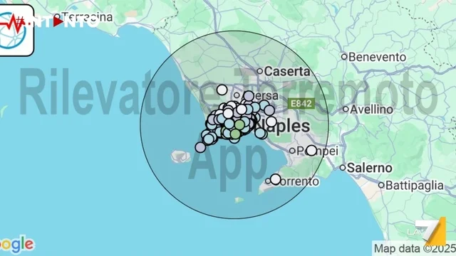 Nuova scossa ai Campi Flegrei: terremoto di magnitudo 4.0 avvertito anche a Napoli