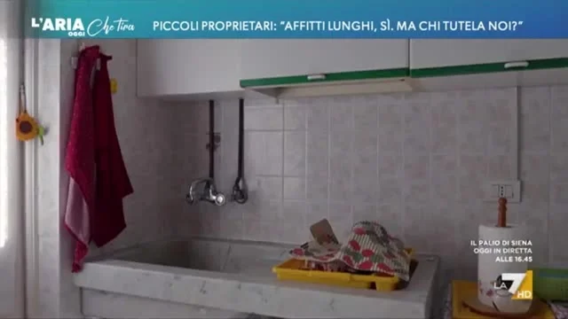 Piccoli proprietari: "Affitti lunghi sì, ma chi tutela noi?"