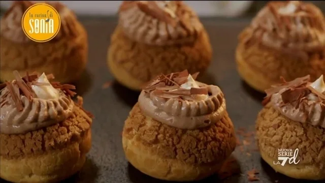 Bignè craquelin con crema di arachidi