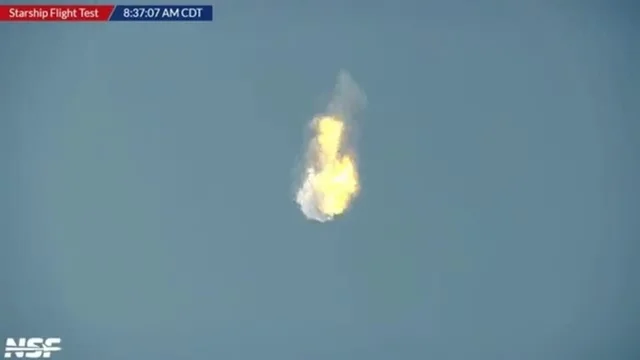 Il razzo di SpaceX esplode in volo: le immagini incredibili