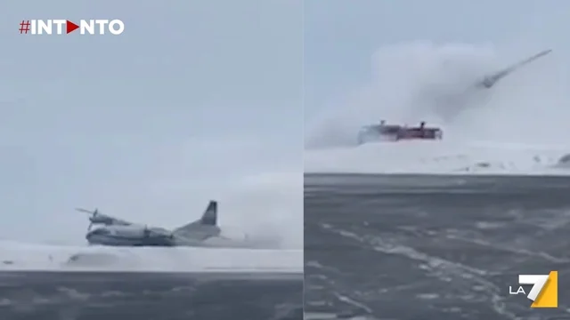 Incidente aereo in Siberia: cargo russo atterra d'emergenza a Novy Urengoy