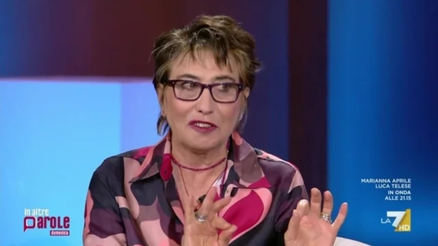 Meloni, Serena Dandini: “Non mi interessa una donna o un uomo, vorrei una premier femminista”