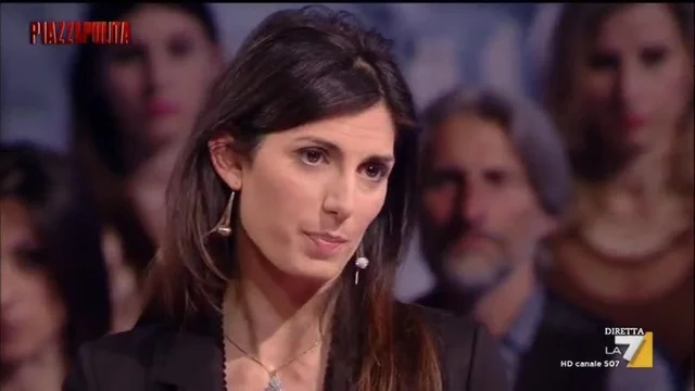 Raggi: ‘Salvini invece di cambiarsi le felpe vada a lavorare’